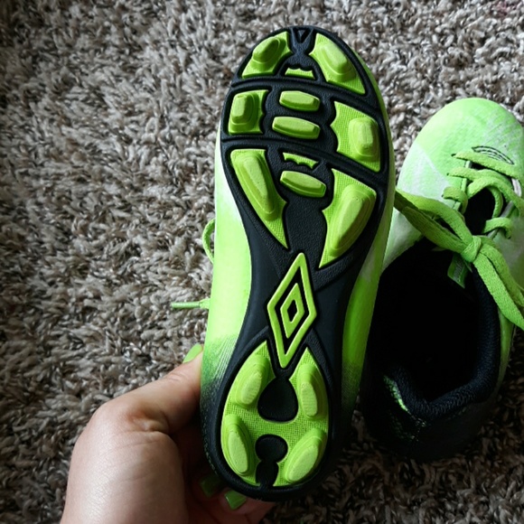 #539Umbro soccer cleats. Size:11K - Picture 6 of 8